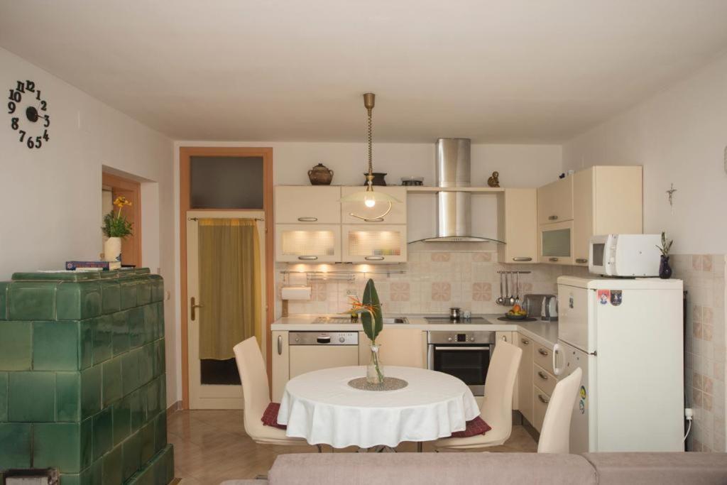 Apartments Orsula Split Exterior photo