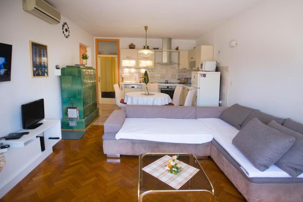 Apartments Orsula Split Exterior photo